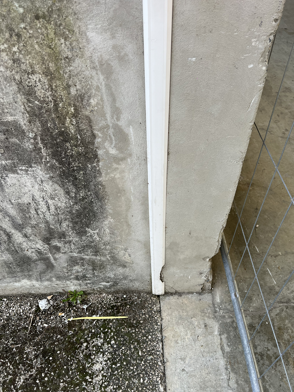 Démolition préparatoire sur le site de l’Oncopole de Toulouse avant réaménagement des espaces.